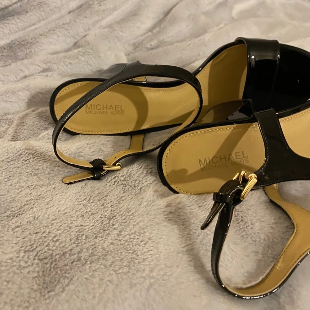 Michael Kors block strap heels - Picture 9 of 12